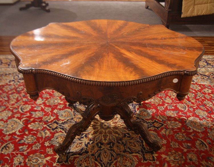 Antico tavolo austriaco del 1800 stile Luigi Filippo in mogano