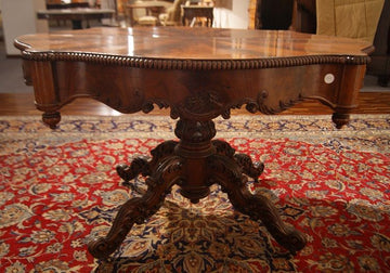 Table autrichienne ancienne de 1800 de style Louis Philippe en acajou