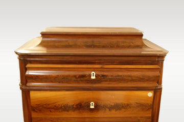 Biedermeier chest of drawers in blond mahogany feather