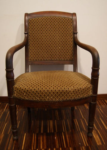 Fauteuil français ancien des années 1800 de style Directoire en acajou