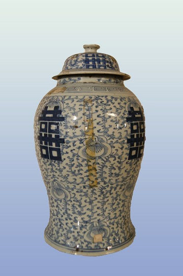 Ancient putisce from the early 1800s in decorated Chinese porcelain