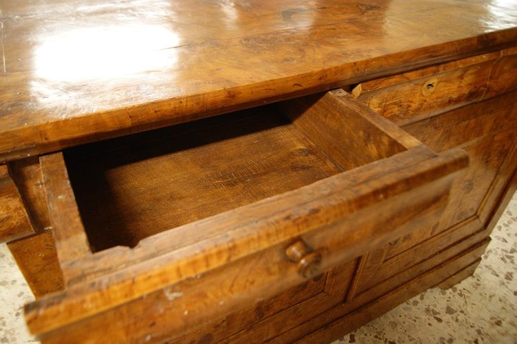 Antica credenza francese Luigi Filippo del 1800 in radica di olmo