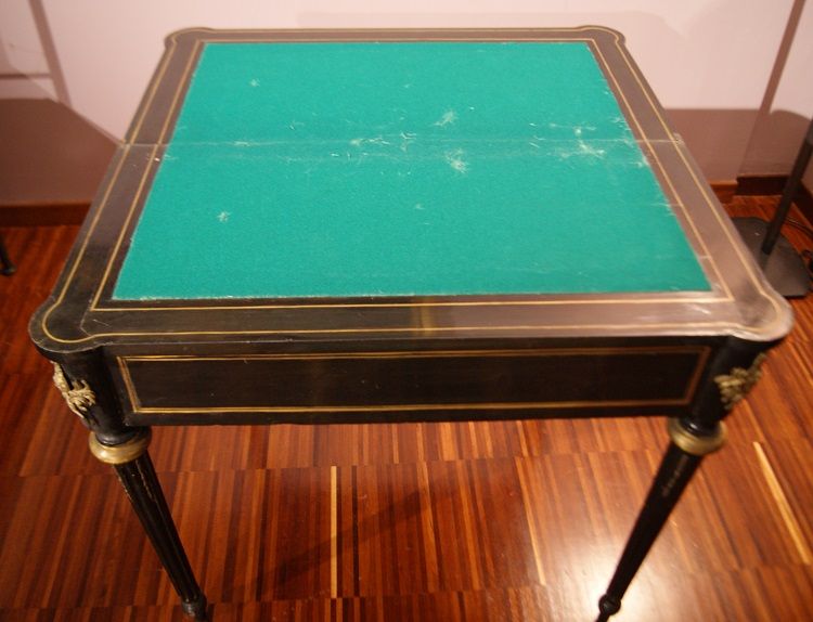 Antico tavolino da gioco stile Boulle del 1800 ebanizzato con intarsi