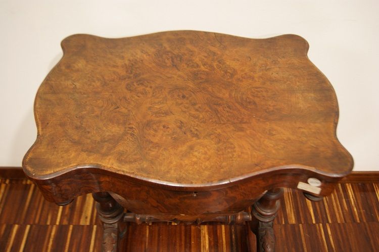 Antico tavolino da lavoro Vittoriano del 1800 in radica