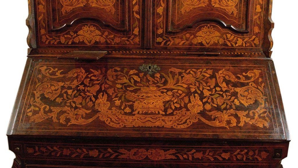Splendido trumeau olandese del 1700 in radica di noce intarsiato 