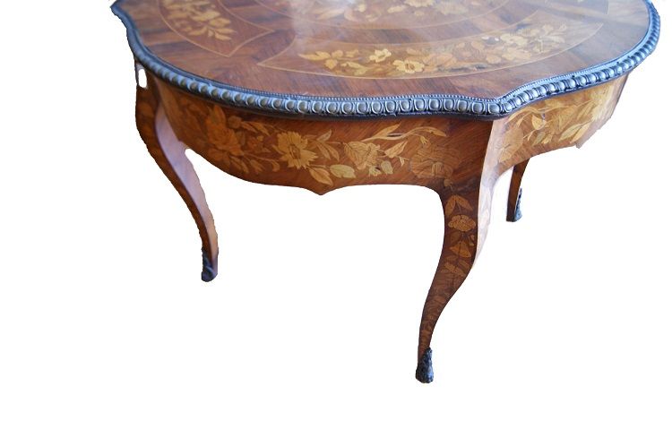 Antico tavolo da salone olandese intarsiato del 1700 Luigi XV