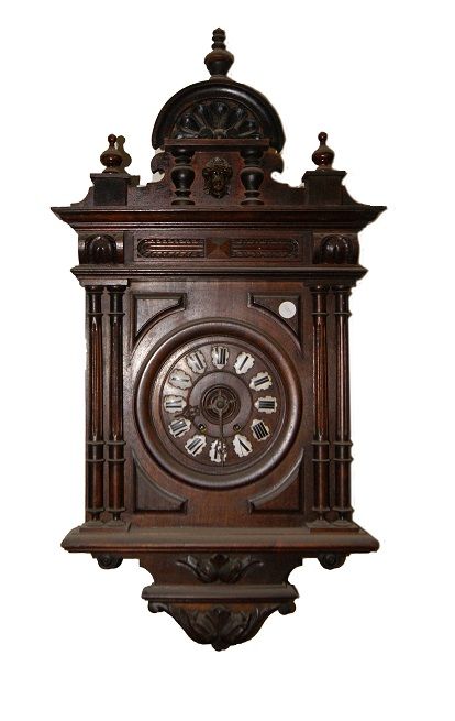Antico orologio pensile italiano in noce stile Rinascimento