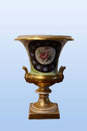 Paire de vases en porcelaine du Vieux Paris du 19ème siècle