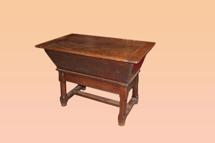 Piccola madia francese del 1800 in legno di noce