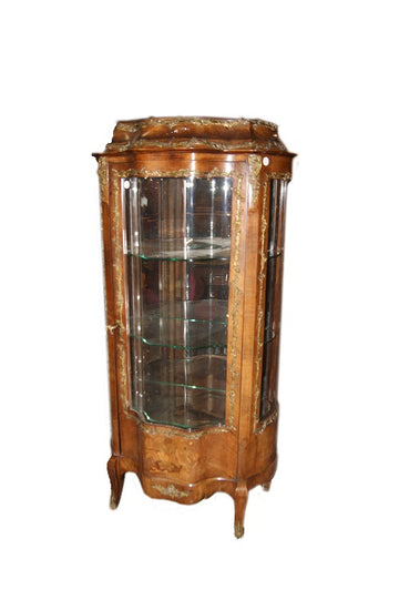 French Louis XV style display cabinet from the 1800s with walnut wood inlays and bronzes