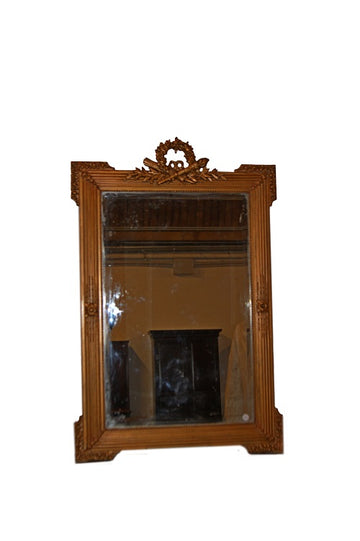 Miroir français de style Louis XVI en bois doré à la feuille d'or