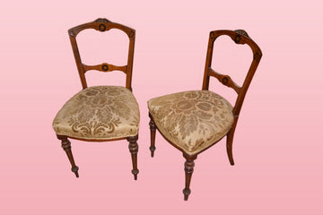 Group of 4 English Victorian style chairs in walnut wood