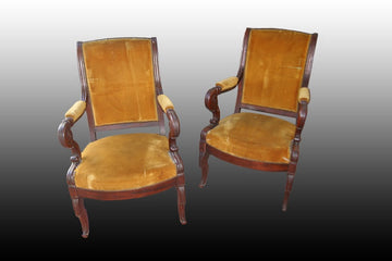 Groupe de 4 beaux fauteuils de style Directoire en bois d'acajou