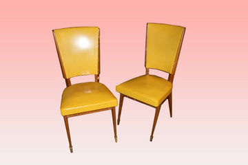 Tavolo italiano stile Decò con gruppo di 6 sedie rivestite in similpelle