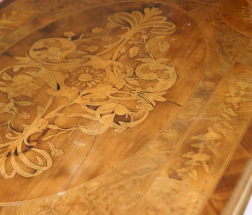 Bellissimo tavolo scrittoio francese di inizio 1800 stile Luigi XV con ricchi intarsi