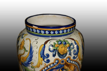 Italian vase from the early 1900s in neo-Renaissance style majolica with rich decorations