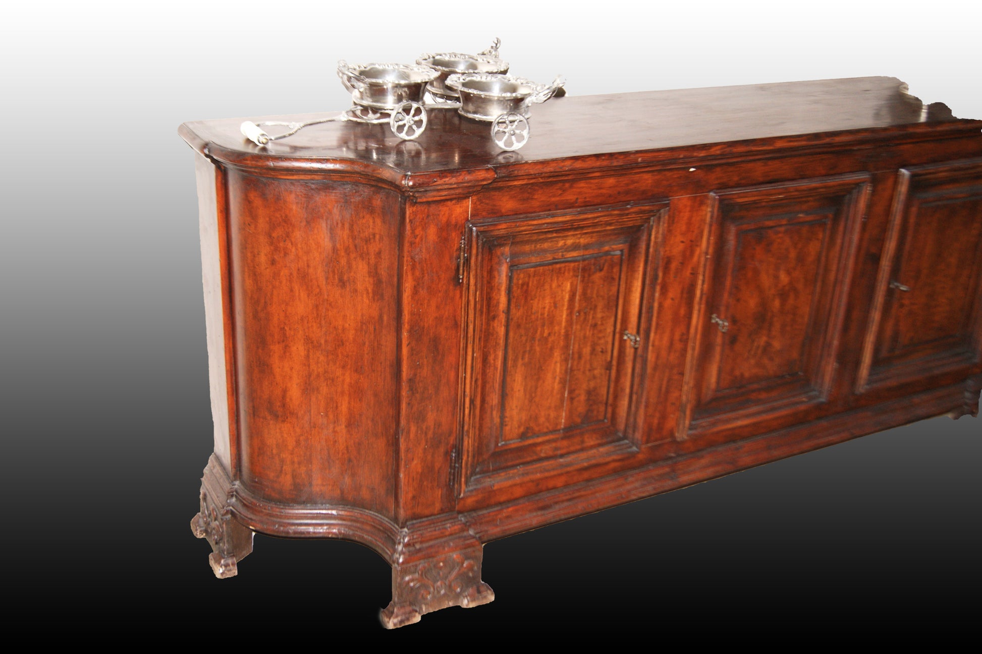 Credenza italiana di metà 1900 stile Luigi XIV