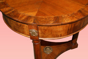 Superbe petite table de style Empire français des années 1800 en bois d'acajou et bronzes