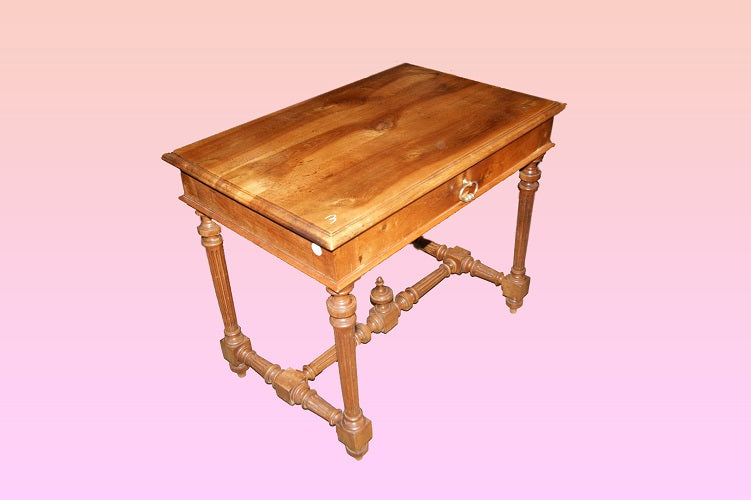 Scrittoio rustico francese del 1800 in legno di noce