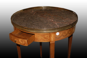 Petite Table circulaire de style Louis XVI avec dessus et marqueteries de marbre