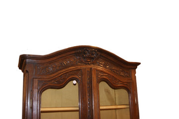 French Provençal display cabinet with 2 doors from the 19th century in oak wood