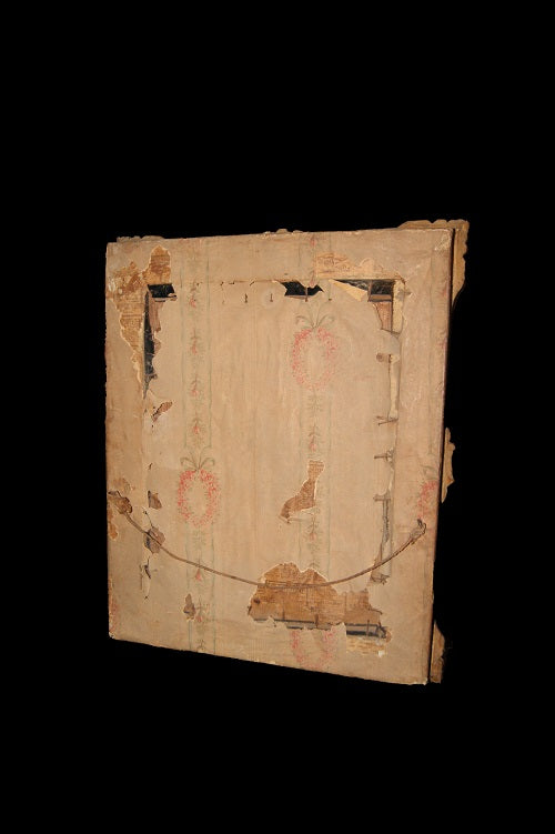 Crocifisso francese di inizio 1800 con Cristo in legno e stupenda cornice dorata
