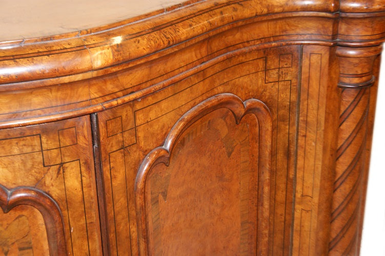 Servante sideboard inglese di metà 1800 stile Vittoriano in legno di olmo