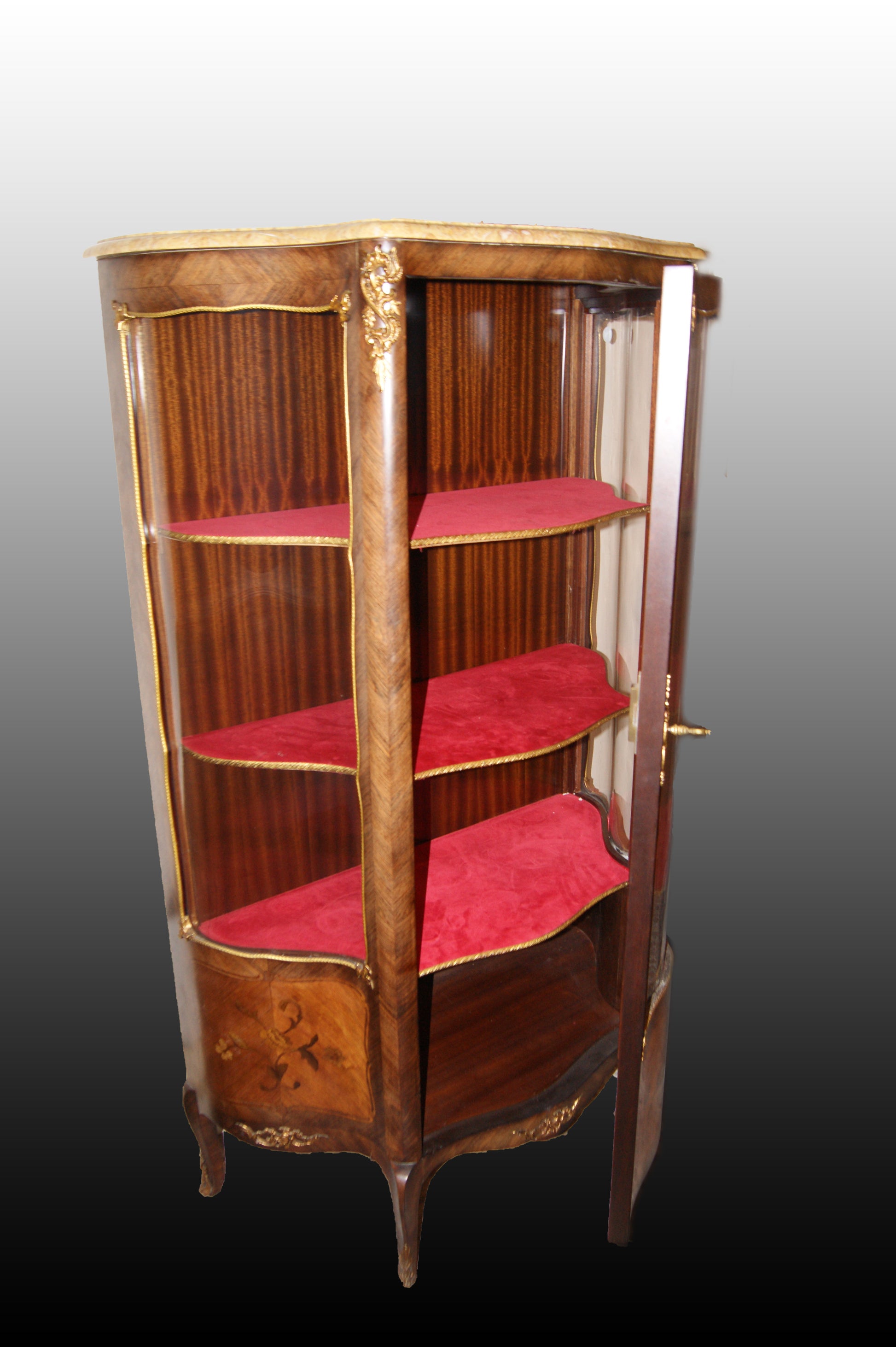 Vetrina francese stile Luigi XV del 1800 con intarsi e bronzi